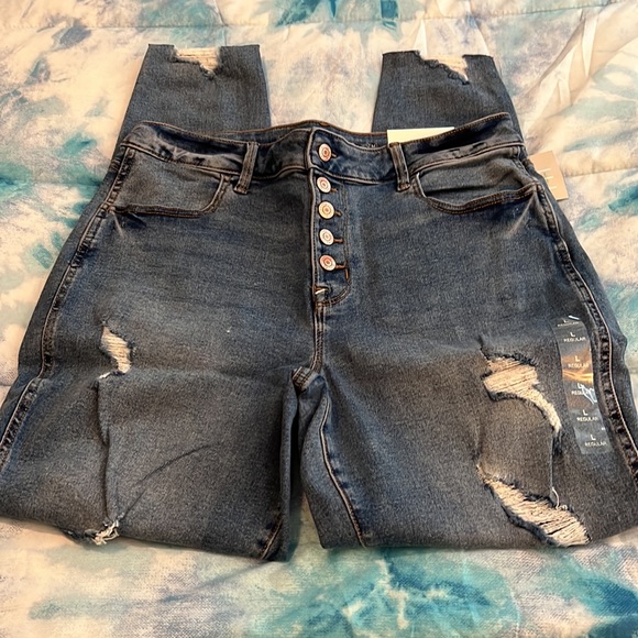 Maurice’s jeans - Picture 3 of 9